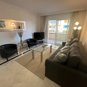 https://lovely-renovated-new-apt-heart-of-puerto-banus-free.es-andalucia.com